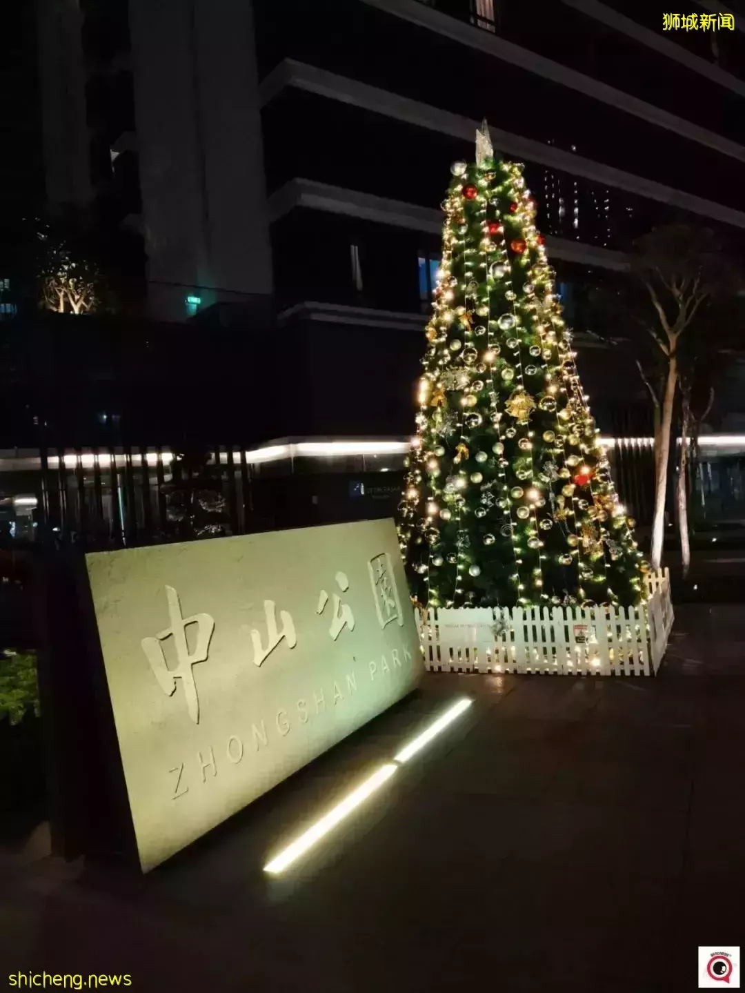 乌节路圣诞装饰实拍!全新加坡2021年最美圣诞树即将揭晓