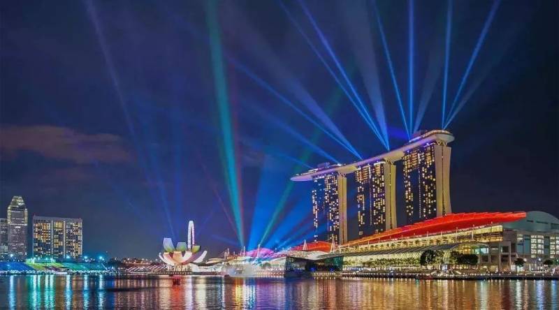 夜幕下的新加坡,有多美
