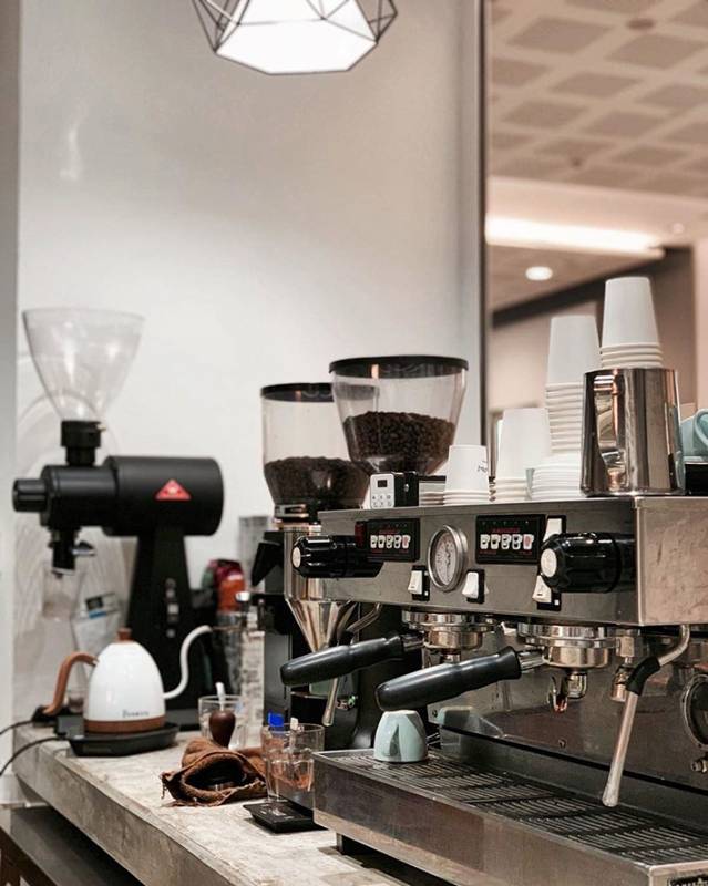 新加坡極簡風格Café盤點，視覺上極度舒適，周末找個地方洗洗眼睛也不錯