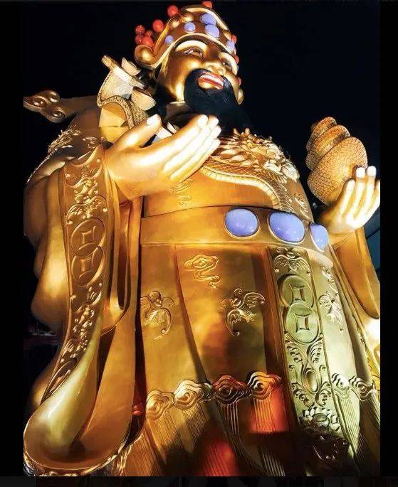 昨晚,新加坡三巴旺財神廟發生了大火,慘不忍睹