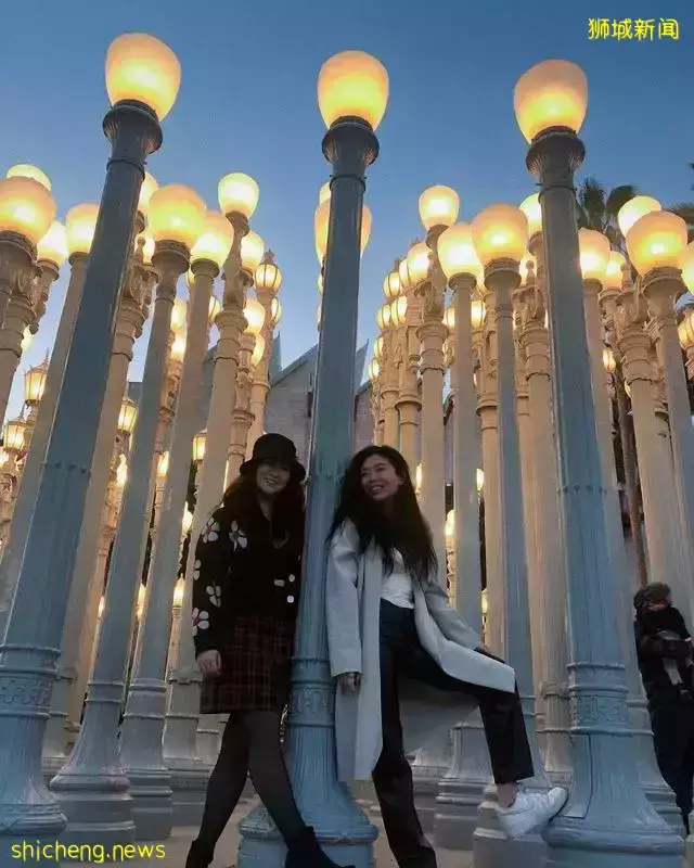 新加坡24岁美女遭热议!和闺蜜“结婚”变伴侣,男友竟愿意