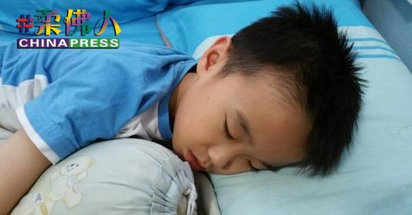 孩童睡眠不足易发胖