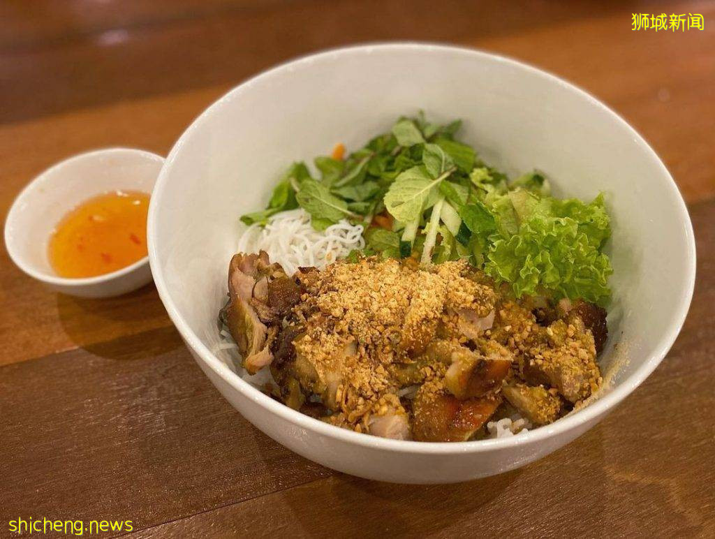 花园森系越南餐厅Lucky Saigon Cafe🌿仿佛在丛林中就餐！经典越式美食必不可少😎 