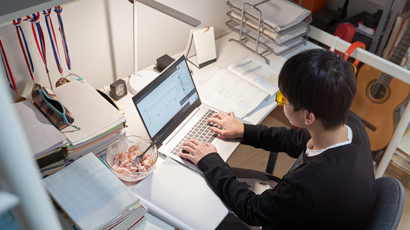 全球学生素养评估结果公布，新加坡中学生排名第一