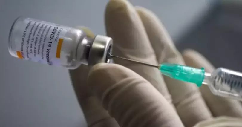 新加坡防疫新政：不打加強針算“未完成接種”，接種中國疫苗的要打第4針