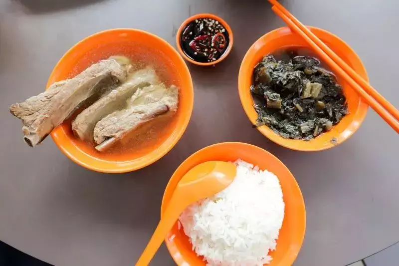 逢周末就爆滿!這個新加坡唯一的靠海美食村裏到底有哪些“寶藏小吃”