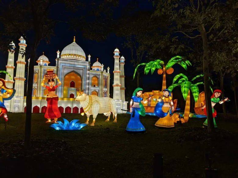 28組彩燈照亮裕廊湖花園！去新加坡世界名勝走走，期許疫情“明天會更好”