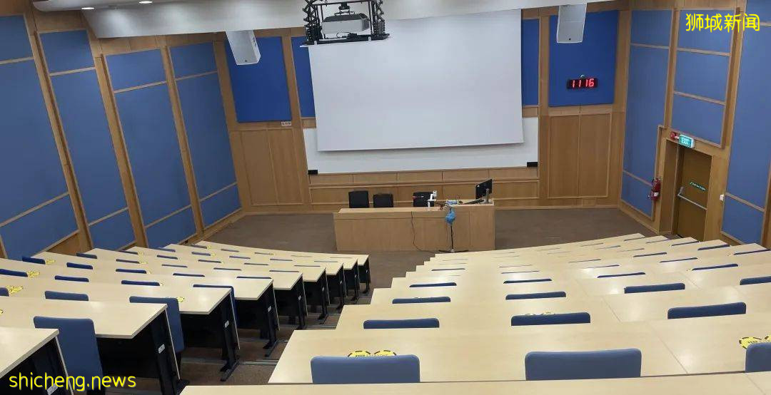 NUS校園初印象 .