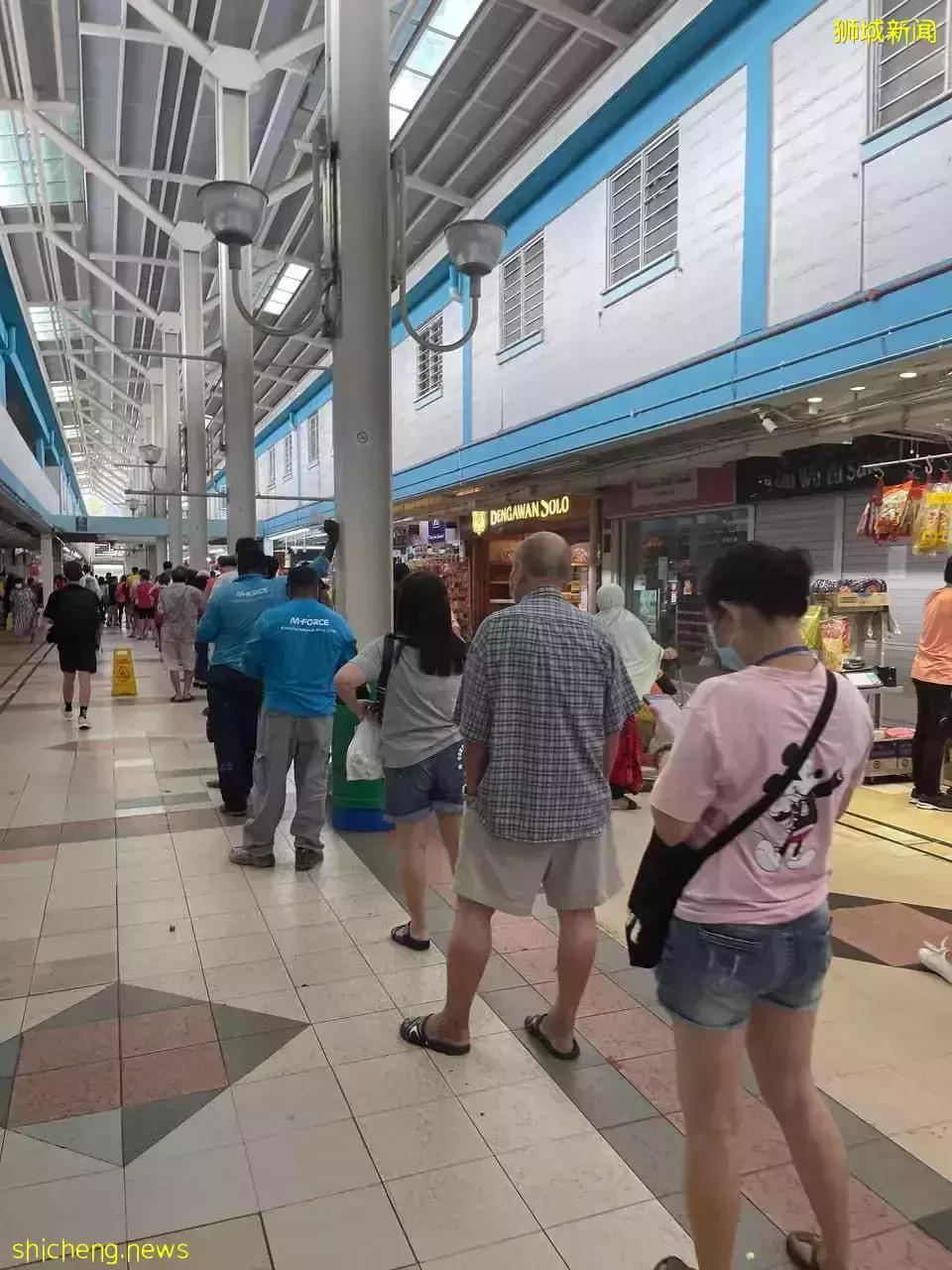 新国TOTO奖金半亿 全岛排队投注 排到天荒地老