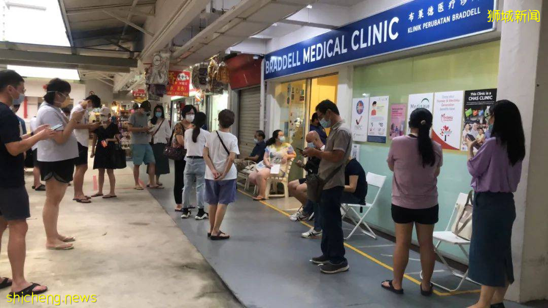 “我在新加坡注射科兴疫苗,却有人在我面前倒下了