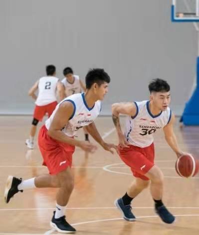 最多可以8人社交聚会，足球、篮球等各种运动可以有新玩法啦