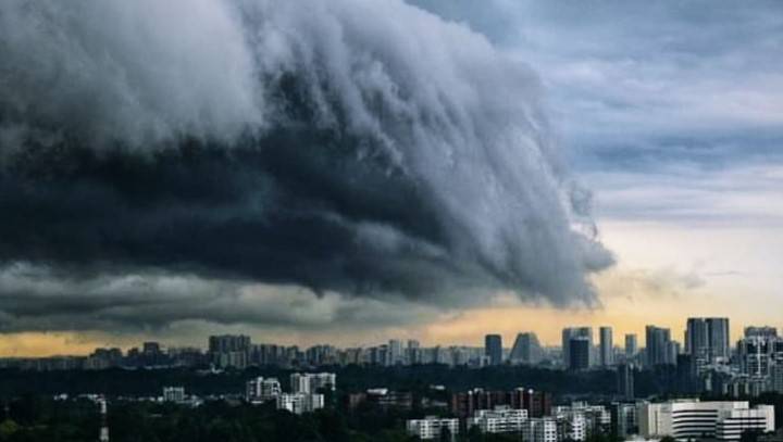 新加坡上空上演災難片!快一起來看看吧