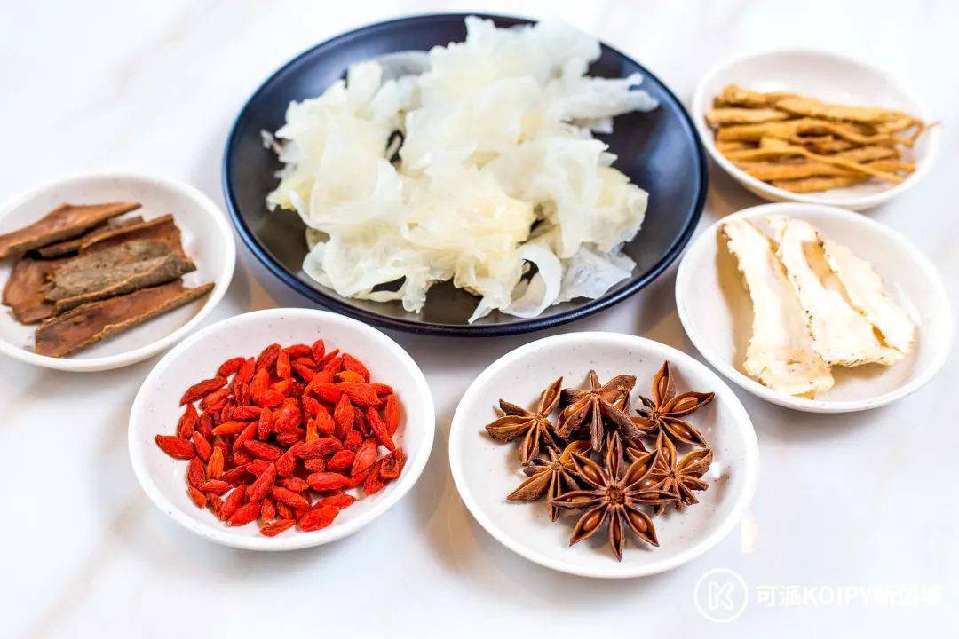 人均$20不到的火鍋+炒菜自助!任點任吃,吃到扶牆出