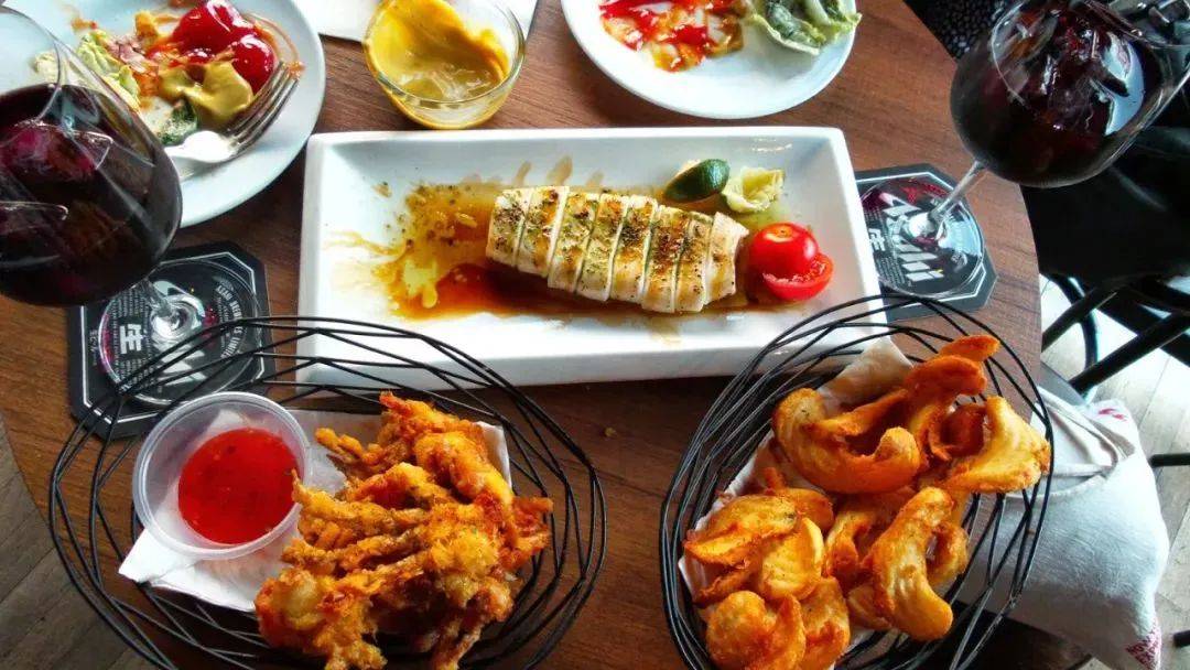 新加坡明星主廚甜品店,No.1薯條,網紅%咖啡,怎麽都開到這小村子裏了