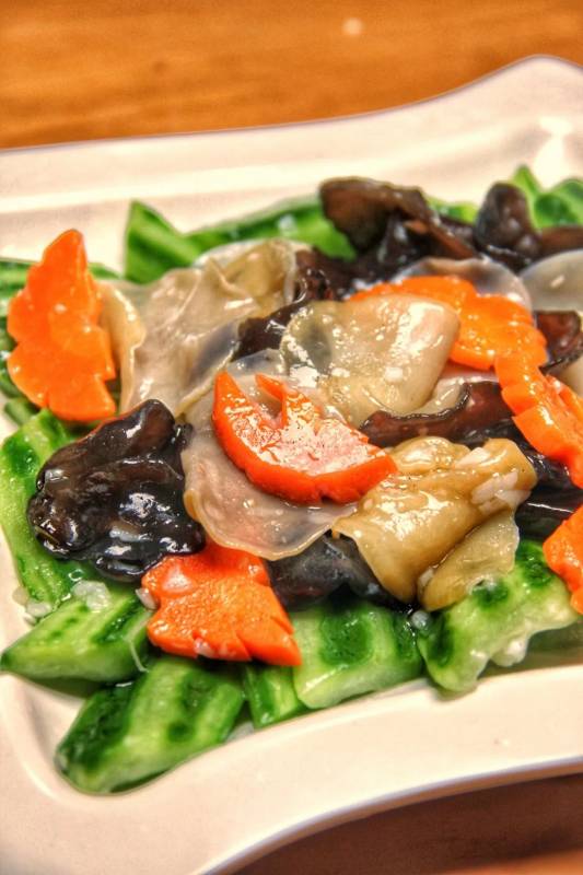 狮城港式粤菜四大名厨之一,坐镇新加坡河畔20年老字号,为你带来惊喜和福利