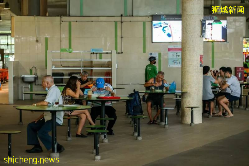 專家警告，若解封後人潮持續，新加坡可能必須重新施加限制!