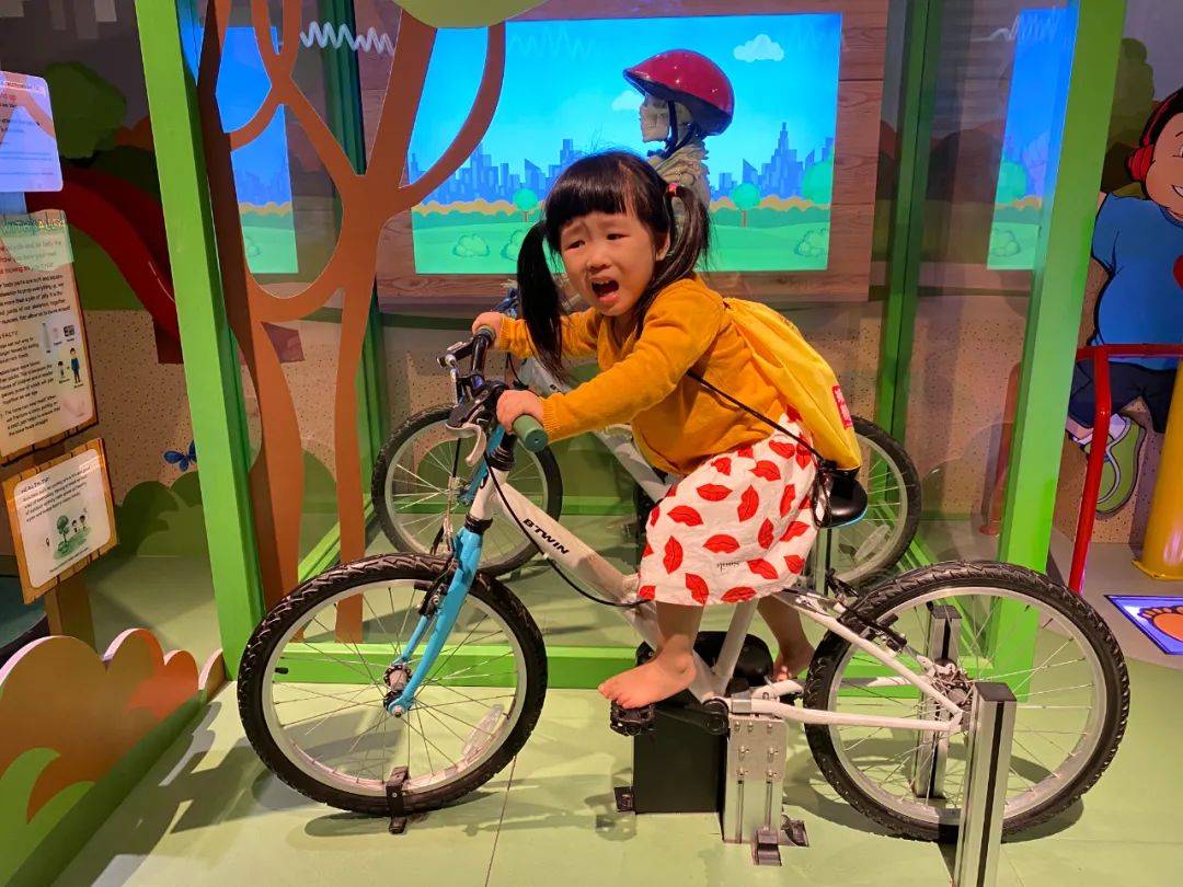 僅$10!新加坡還藏了個超棒的科學遊樂場,10多種職業等娃來體驗