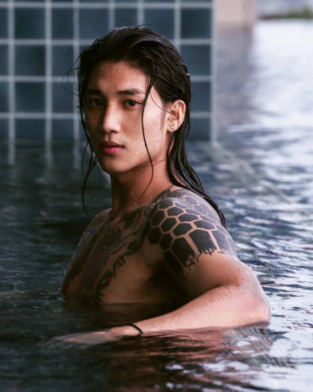 刷屏！史上最帥和尚火了！他到底是誰？新加坡10個最帥的男人表示不服