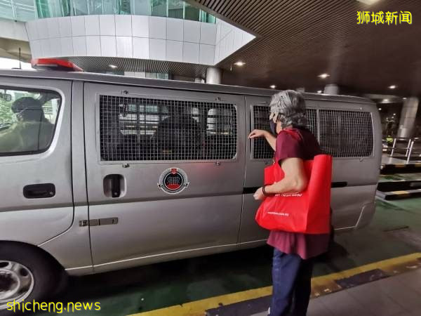 赴新加坡与爸妈团聚 离别祖父母 女童大哭