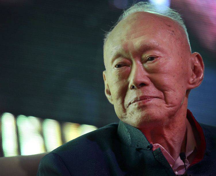 新加坡大部分都是华人,为啥李光耀直到1990年才和中国建交