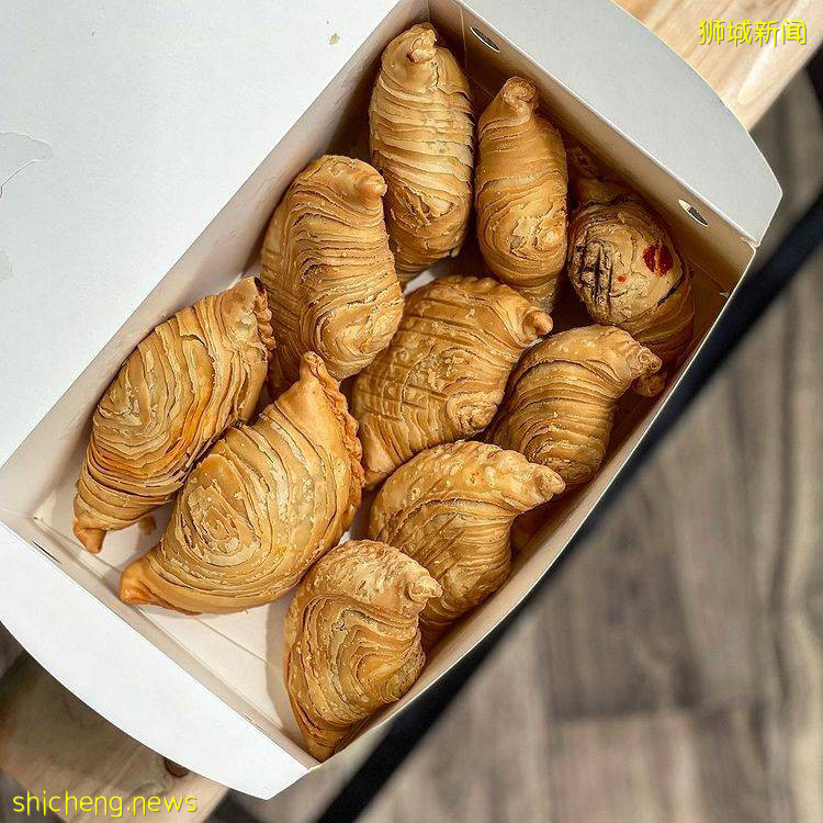 酥到掉渣的顺顺发脆皮咖喱卜😘金黄饱满、馅料扎实,手工制作绝对新鲜可口