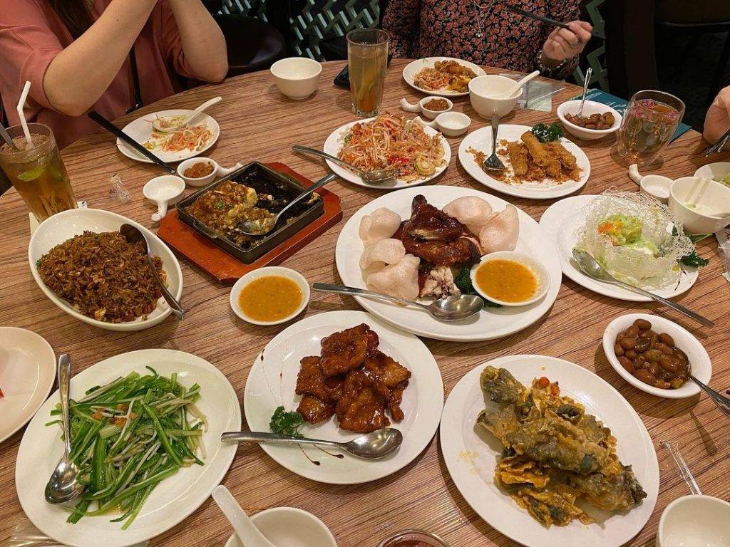 省錢吃飯攻略🔥 樂天飲食集團旗下八家餐廳推出50%促銷折扣！美滋鍋、樂天皇朝、樂蝦、樂牛等砍半價