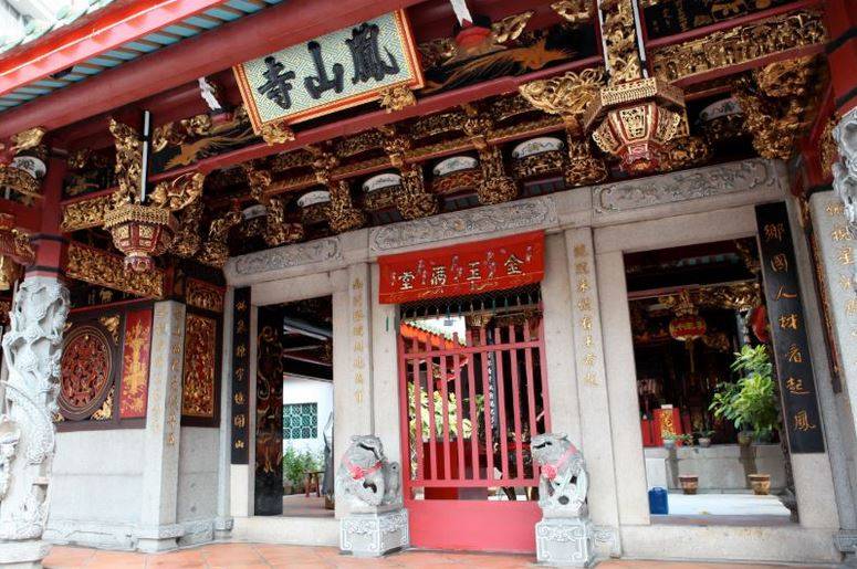 有拜有保佑！新加坡10大靈驗寺廟大盤點~求姻緣、求財運、拜太歲、求學業都給你安排得明明白白