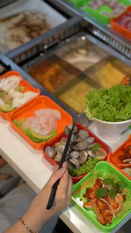 锅底限时免费!新加坡这家店烤涮双享:70种菜品、实现吃肉自由