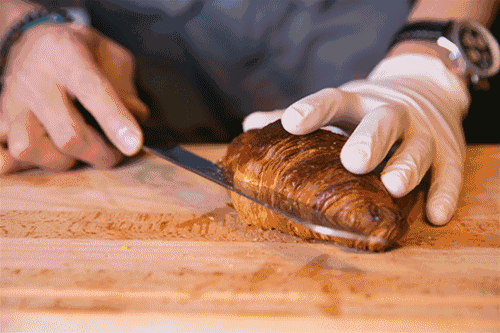 哈根達斯新品買1送1，牛角包+冰淇淋，顔值一百分