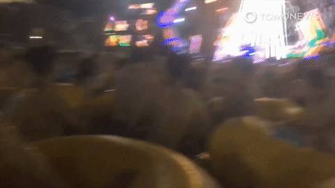 武汉3000人超级派对让世界羡慕!新加坡网友炸了:让美国好好看看