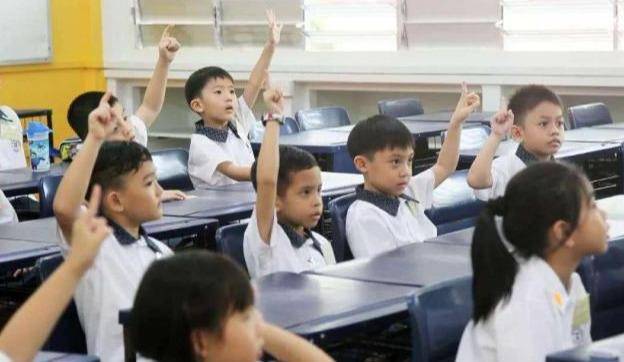 一位新加坡家长在孩子小学前所写，可看出新加坡的小学在如何改革
