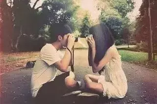 跟男友在新加坡共同開始，他成功了，我卻留在原地