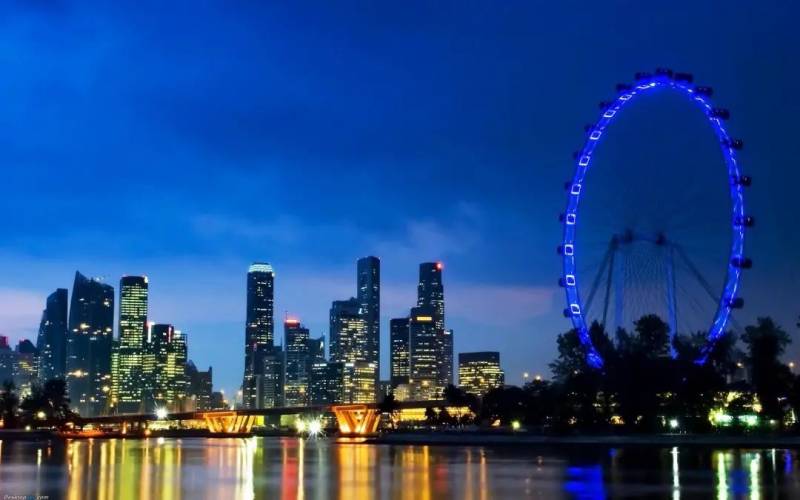 新加坡：靠摩天轮转出来的好风水