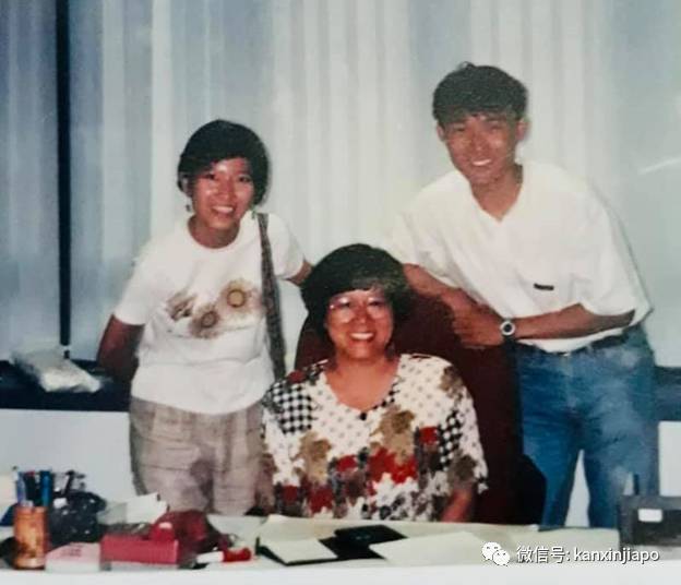 從木讷小子到新加坡“最帥議員”，改變他的女人到底是誰