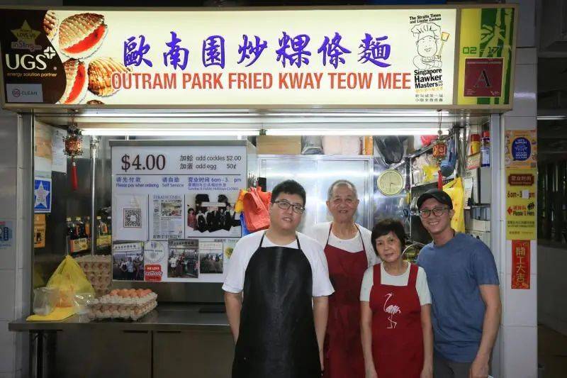 新加坡美食故事： 亞笑潮州鹵鴨有傳人 父子共掌勺炒粿條