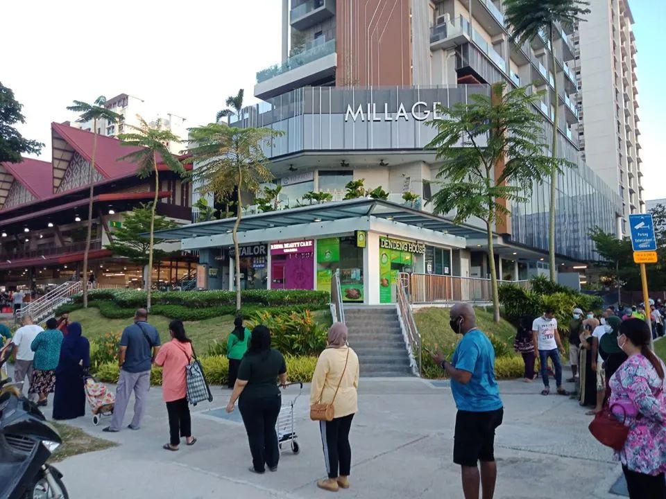 多人屡次不戴口罩罚1000新币,3人出门被控上庭