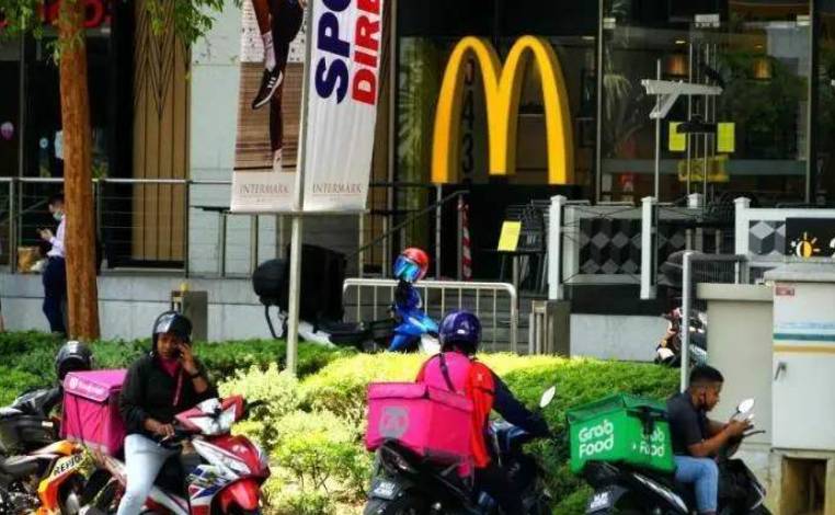 马来西亚疫情反扑或再度“封城”,网友:新马通关恢复遥遥无期