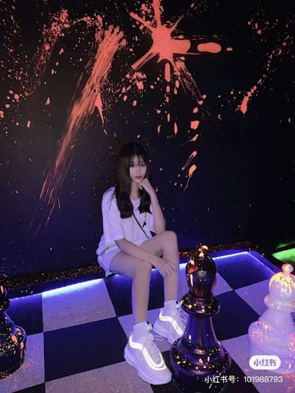 新加坡花式玩法⛳️Holey Moley 逼格爆棚的迷你高尔夫球酒吧!球场、酒吧、餐厅合为一体