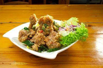 新加坡這家泰國餐館居然有100多種泰式料理@暹羅村!酸酸甜甜的口味嗨翻你的味蕾