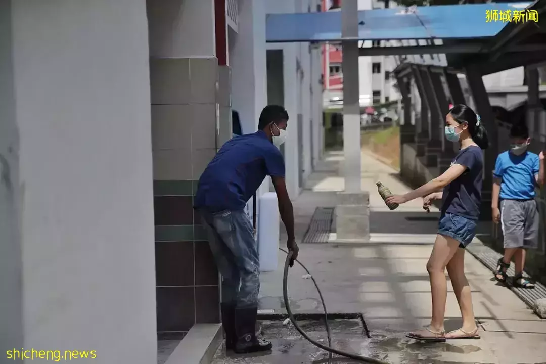 在新加坡養8個孩子，一周只花$300！沒有女傭，日子到底過得怎麽樣