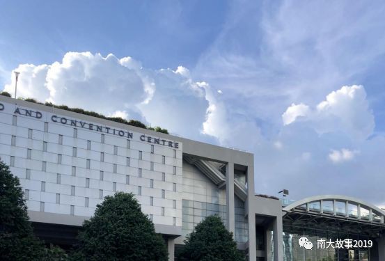 看了新加坡的云，才明白什么是天空之城！