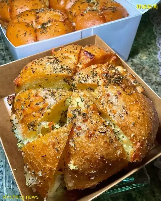 网友力推Everton Park烘焙小店Morimori Yogashi🥖招牌大蒜芝士面包+猫山王泡芙,馅多味佳👍