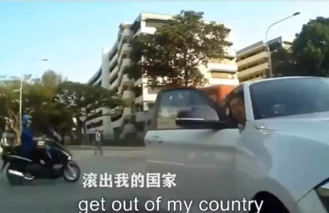 “滾出中國！” 她在深圳地鐵和老外互罵！以前華人被歧視，現輪到老外被怼