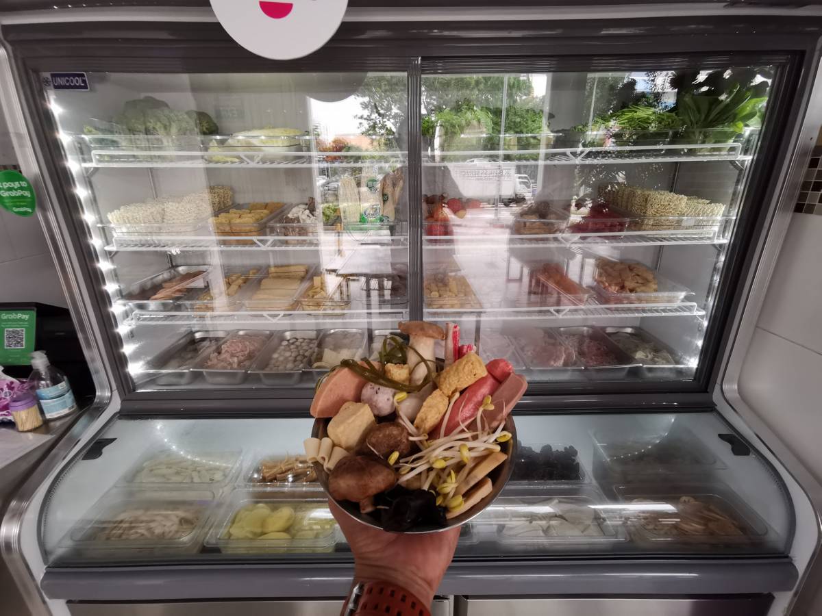 干饭人必去🔥 “小马哥麻辣香锅/烤鱼”36种食材随意拿!挑战大胃王😎 装得下多少,就给你多少