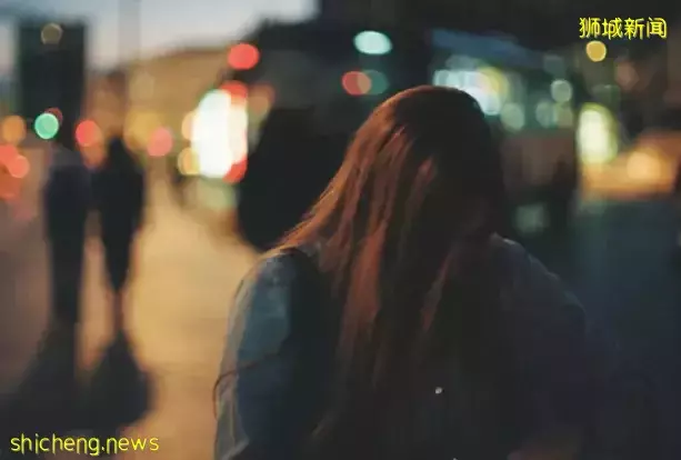 杀猪盘又有新套路！聊天记录曝光，在新加坡的中国人成为目标！他们在线求助