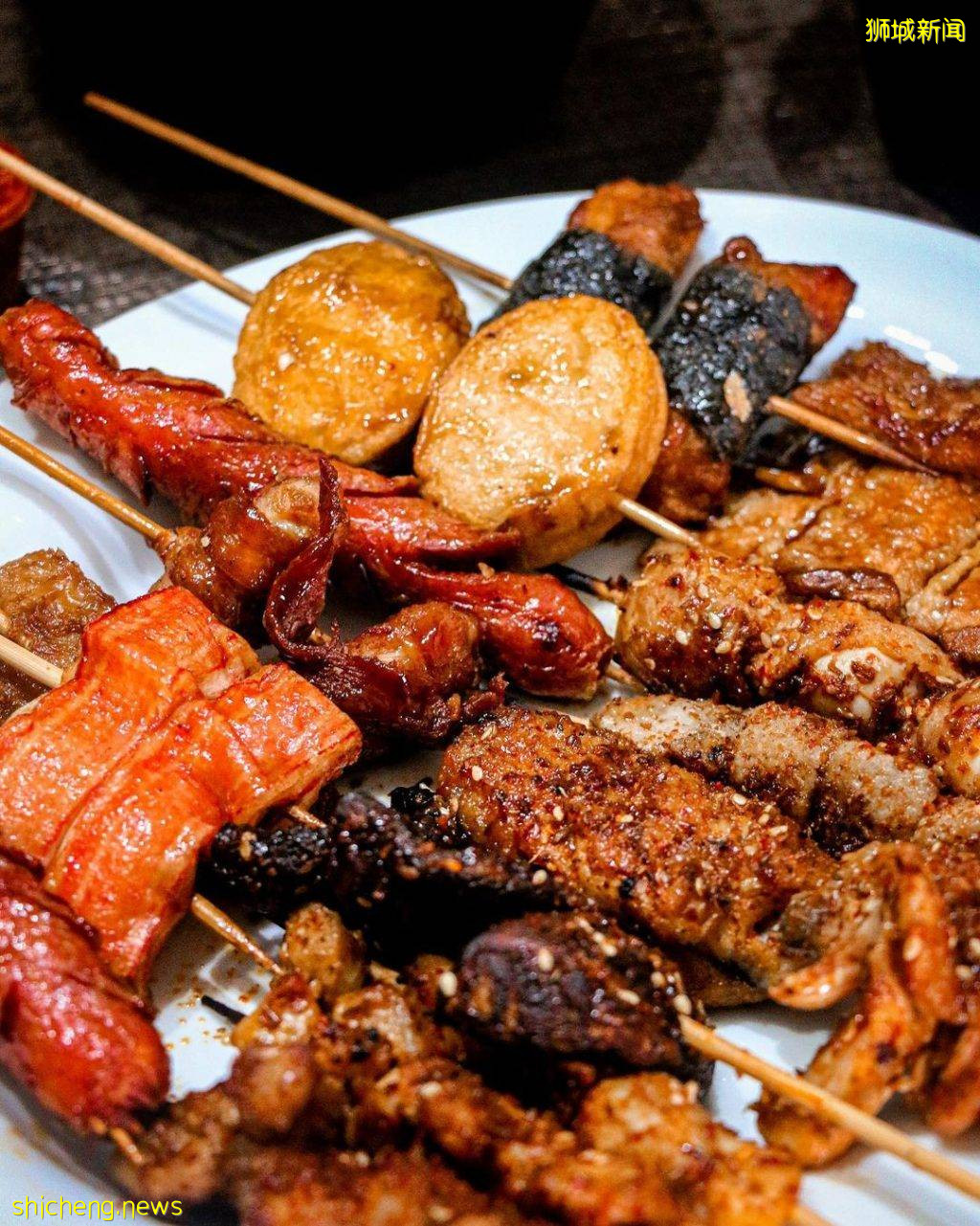 Space Box串梭時空去喝酒😎 中式烤串、麻辣燙、串串香只需S$1💥 整排啤酒給你選