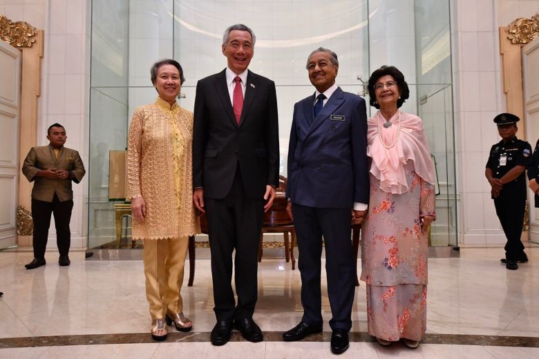 20190409 Spore and Msia PM and wife ST.jpg