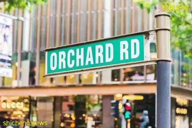 由于旅行限制的取消,新加坡和香港的零售业可能会出现相反的命运