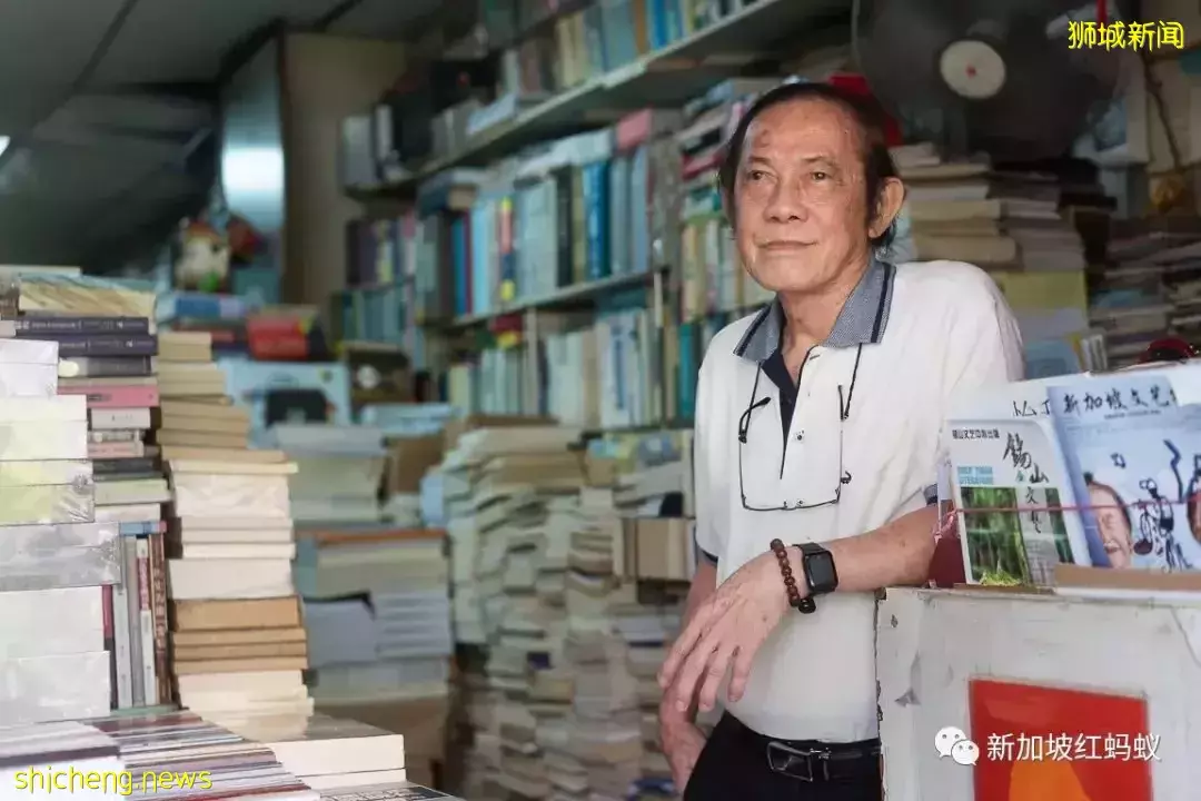 【世界讀書日】新加坡這家“書山書海”的店藏著一位最懂書的老板