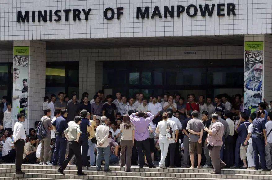 制造业S Pass比例两年内收紧,见不到工厂的新加坡,制造业竟然全球第二